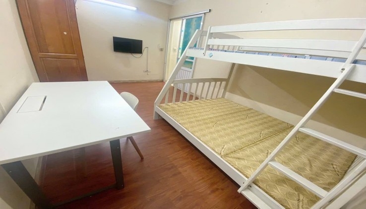 Cho thuê nhà ngõ 647 Lĩnh Nam, ô tô đỗ cửa, 4 tầng, 25m2, 3 ngủ, 7.5 Triệu - và0 ngay